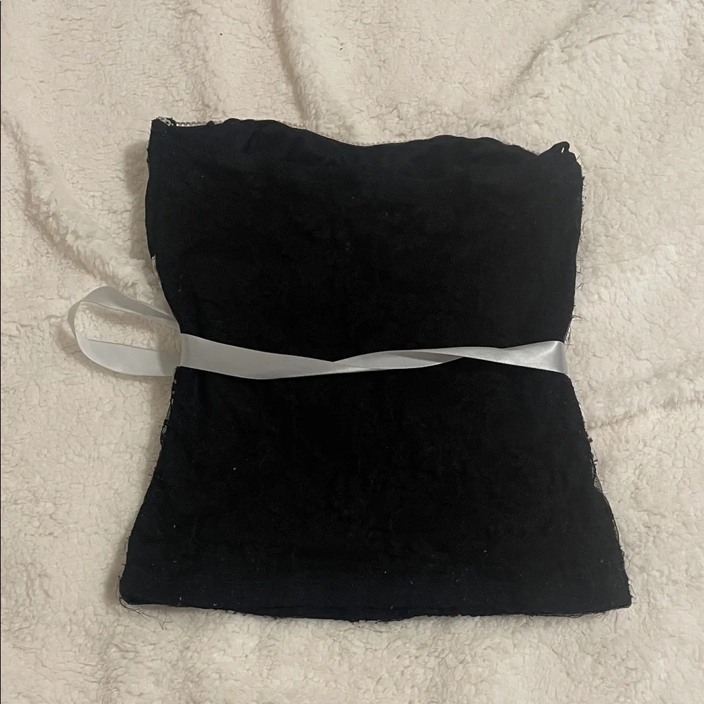 Body Central Black with White Lace Corset Y2K Going Out Top - Picture 8 of 9